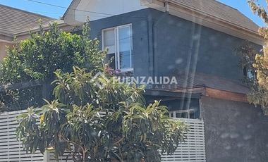 Casa en Venta en Av. Los Heroes / San Vicente