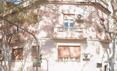 Venta casa/terreno- Palermo. Av. Medrano y Gorriti