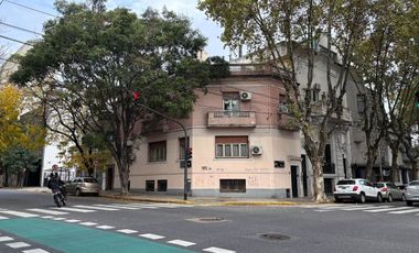 Venta casa/terreno- Palermo. Av. Medrano y Gorriti