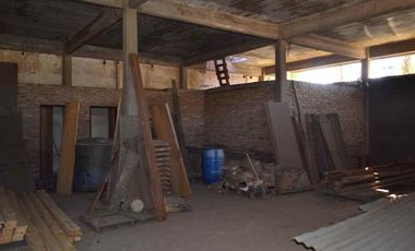 LOCAL MULTIPROPOSITO  186 M2 ITUZANGO
