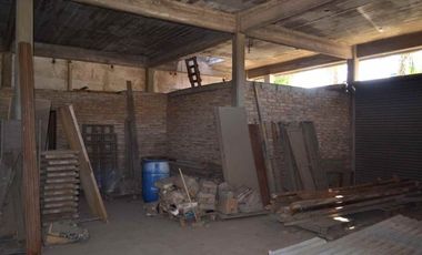 LOCAL MULTIPROPOSITO  186 M2 ITUZANGO