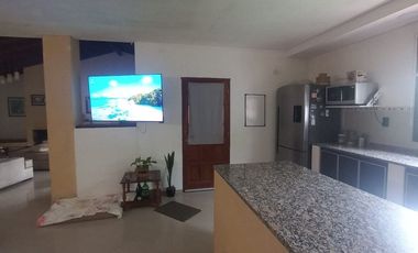 VENTA CASA 3 AMBIENTES LUJAN GRAN LOTE CON PILETA