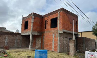 VENTA DUPLEX EN QUINTA CAIRO CAPITAN BERMUDEZ
