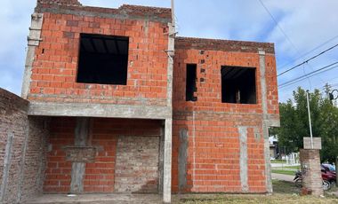 VENTA DUPLEX EN QUINTA CAIRO CAPITAN BERMUDEZ
