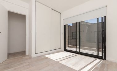 DEPARTAMENTO DE 3 AMB. C/COCHERA Y PARRILLA.