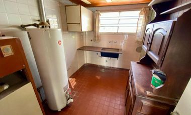 VENTA PH TIPO CASA 4 AMB EN CASEROS-PERMUTA-