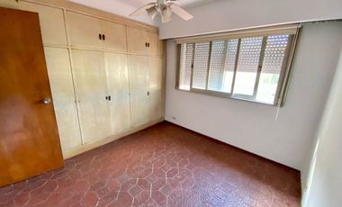 VENTA PH TIPO CASA 4 AMB EN CASEROS-PERMUTA-