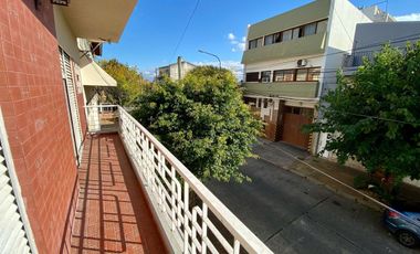 VENTA PH TIPO CASA 4 AMB EN CASEROS-PERMUTA-