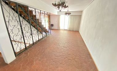 VENTA PH TIPO CASA 4 AMB EN CASEROS-PERMUTA-