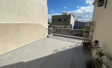 VENTA PH TIPO CASA 4 AMB EN CASEROS-PERMUTA-