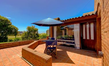 Venta de Departamento y cochera con bajada al MAR