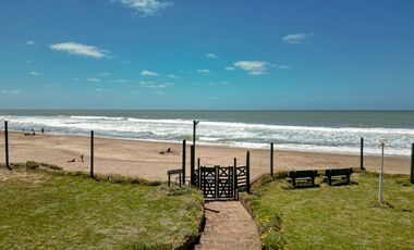 Venta de Departamento y cochera con bajada al MAR