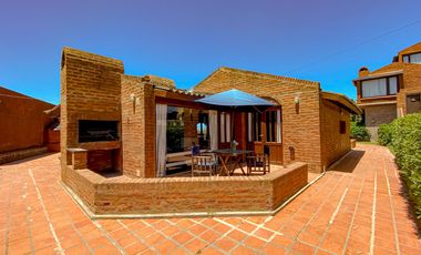 Venta de Departamento y cochera con bajada al MAR