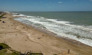 Venta de Departamento y cochera con bajada al MAR