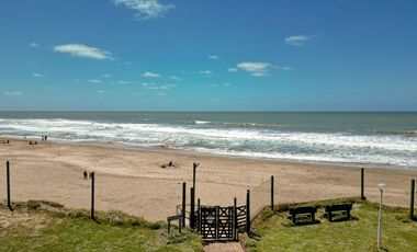 Venta de Departamento y cochera con bajada al MAR