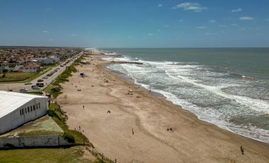 Venta de Departamento y cochera con bajada al MAR