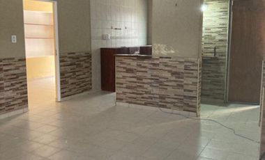 SE VENDE CASA 3 DORM C/COCHERA Y PATIO EN STA FE