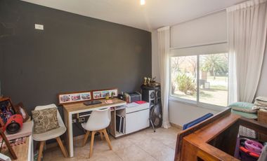 VENTA CASA BARRIO VALLE CLARO BENAVIDEZ