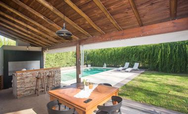 VENTA CASA BARRIO VALLE CLARO BENAVIDEZ
