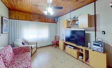 VENTA CASA 4 AMBIENTES BERAZATEGUI