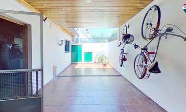 VENTA CASA 4 AMBIENTES BERAZATEGUI