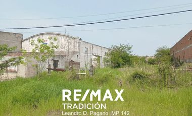 Terreno en Venta en Rcia con estructura a refaccio