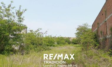 Terreno en Venta en Rcia con estructura a refaccio