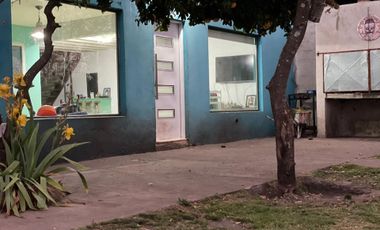 VENTA CASA 4 AMBIENTES BARRIO SOSIEGO CON PISCINA