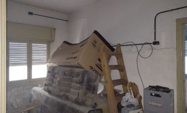 Casa  a refaccionar 12.5m Fte!!! A/Permuta menor