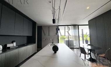 Casa en Alquiler con muebles en El Golf, Nordelta