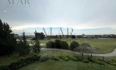 Casa en Alquiler con muebles en El Golf, Nordelta