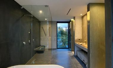Casa en Alquiler con muebles en El Golf, Nordelta