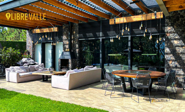 LA CASA DEL LAGO