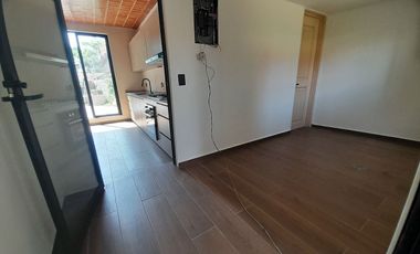 Renta casa en condominio entre Vista Hermosa y Santa Fe