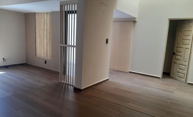 Renta casa en condominio entre Vista Hermosa y Santa Fe