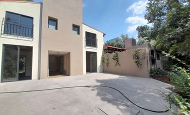 Renta casa en condominio entre Vista Hermosa y Santa Fe