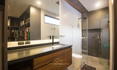 Casa de lujo en Lomas Acueducto en venta