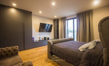 Casa de lujo en Lomas Acueducto en venta