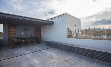 Casa de lujo en Lomas Acueducto en venta