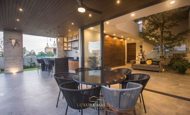 Casa de lujo en Lomas Acueducto en venta