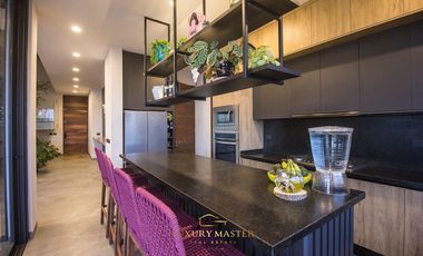 Casa de lujo en Lomas Acueducto en venta