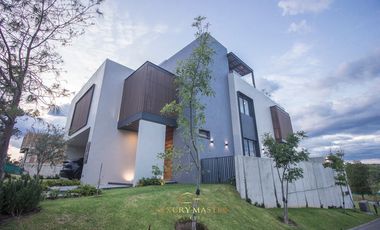 Casa de lujo en Lomas Acueducto en venta