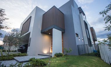 Casa de lujo en Lomas Acueducto en venta