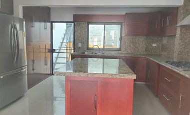 CASA DE 6 HABITACIONES EN RENTA EN CAMINO REAL CALLE ATZALA, UDLAP, MORILLOTLA