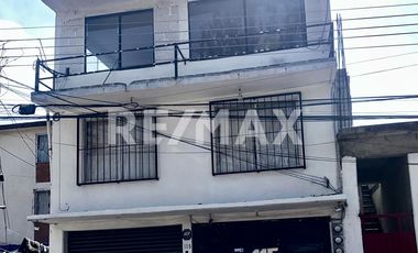 CASA COMERCIAL EN RENTA  - (3)