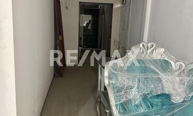 CASA COMERCIAL EN RENTA  - (3)