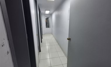 Oficina en Arriendo en Metro Moneda