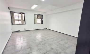 Oficina en Arriendo en Metro Moneda