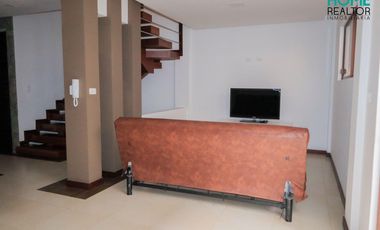 CASA TOTALMENTE AMOBLADA EN UCUBAMBA - CUENCA