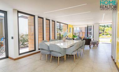 LUJOSA CASA MODERNA DE OPORTUNIDAD AMOBLADA EN CHALLUABAMBA